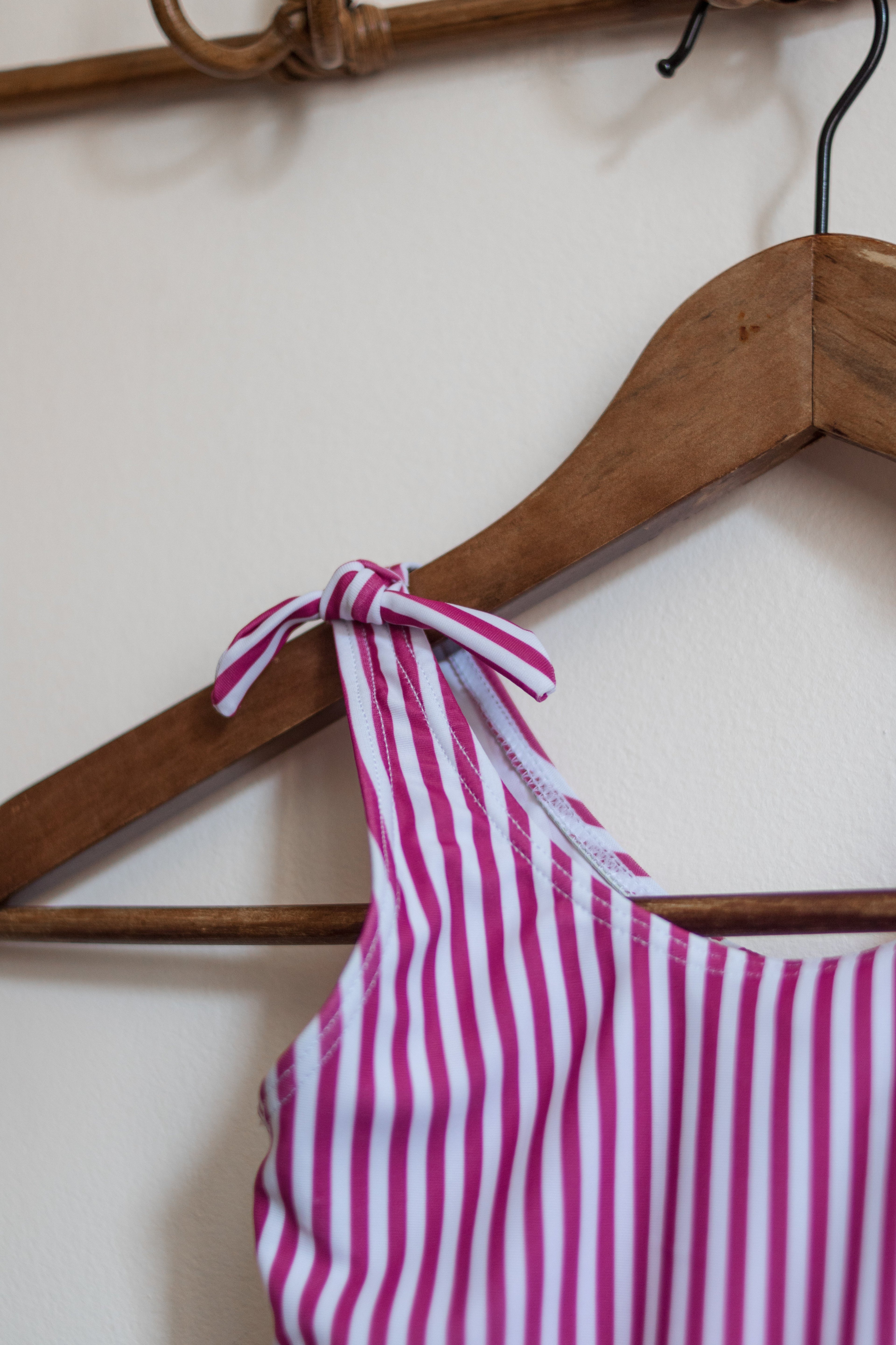 Maillot de bain rayé rose petite fille Liv&Ciboulette